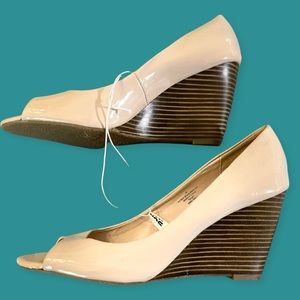 New Merona Wedge Heels Sz 8